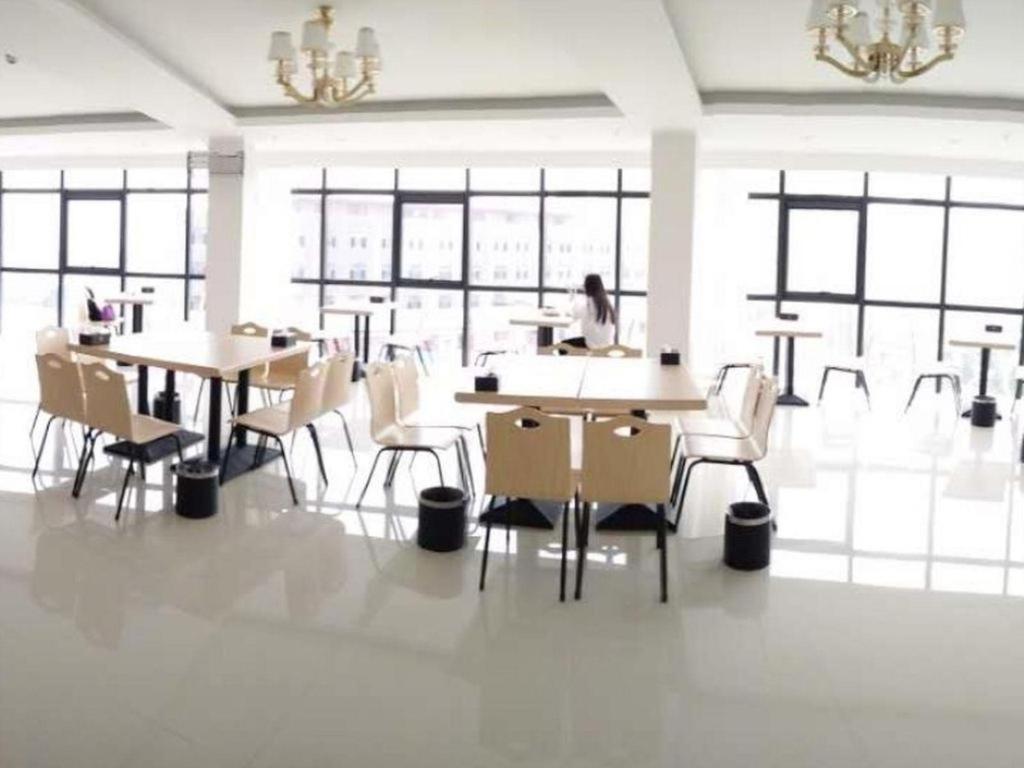 Greentree Inn Zhengzhou Xinzheng City Longhu Town Xiangyun Road Express Hotel Экстерьер фото