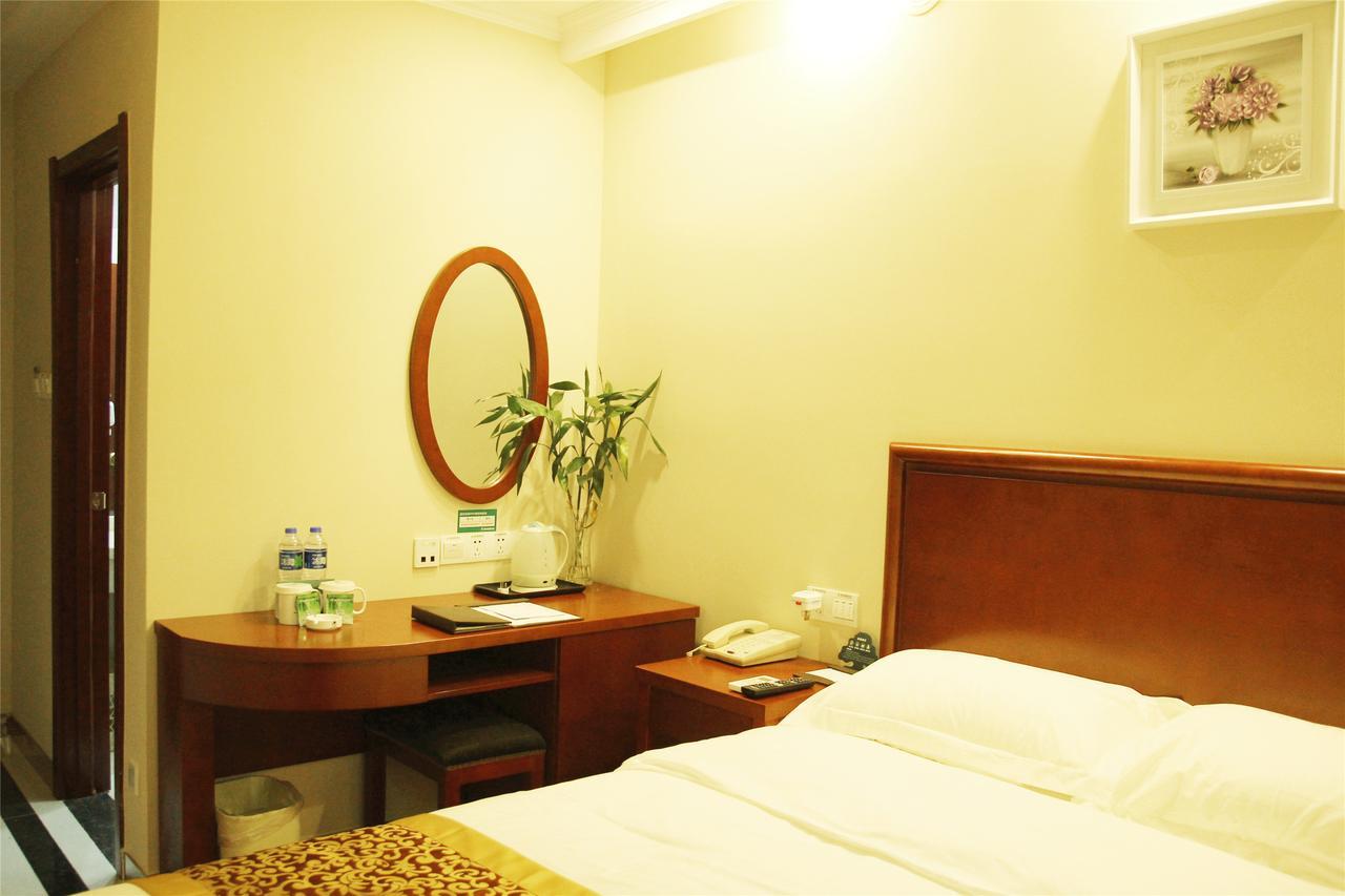 Greentree Inn Zhengzhou Xinzheng City Longhu Town Xiangyun Road Express Hotel Экстерьер фото