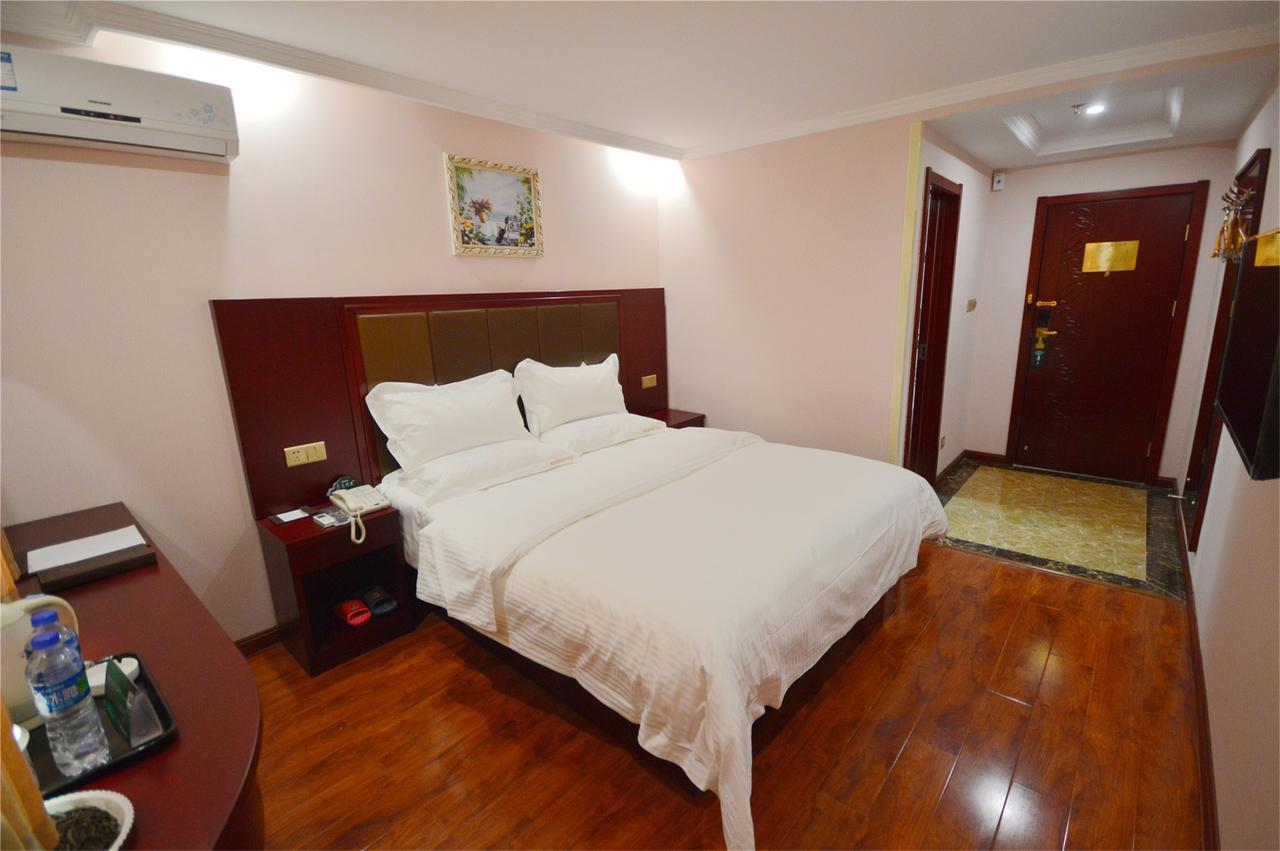 Greentree Inn Zhengzhou Xinzheng City Longhu Town Xiangyun Road Express Hotel Экстерьер фото