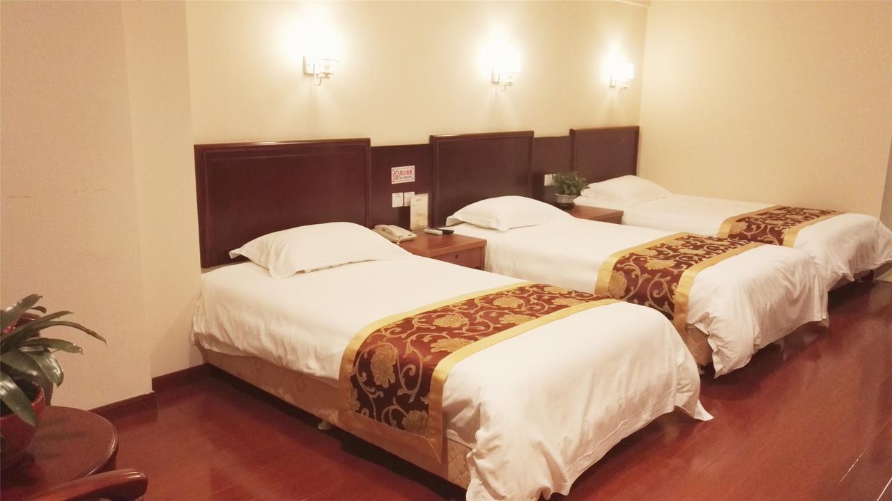 Greentree Inn Zhengzhou Xinzheng City Longhu Town Xiangyun Road Express Hotel Экстерьер фото